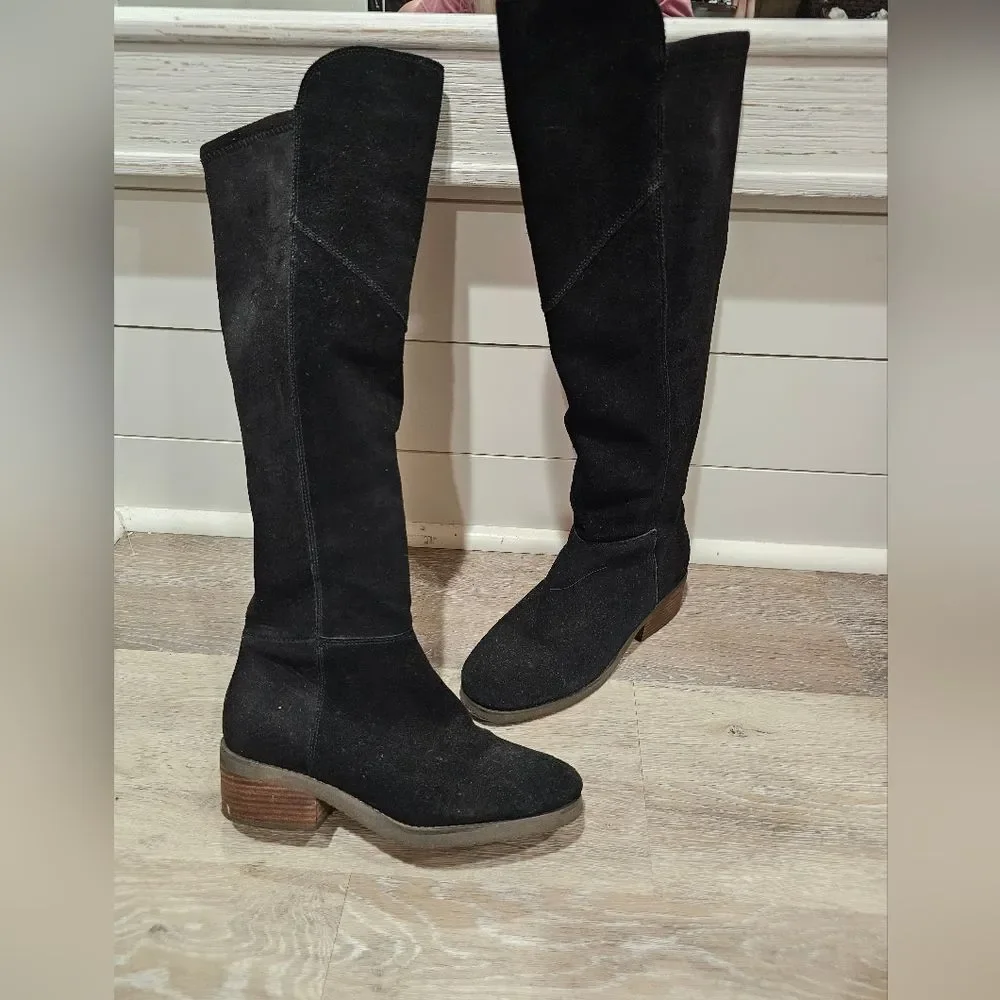 womans tall soft leather dark Academia Scholarly knee-high western classy grunge